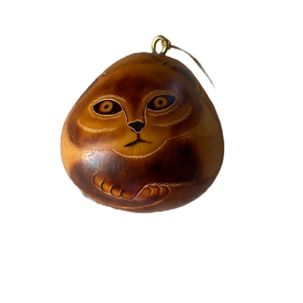 Hand carved Gourd Ornament Art of Laying Cat -Made in Peru - Picture 2 of 10